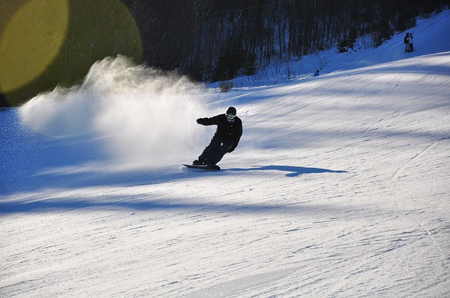 スキーの初心者がアイスバーンを滑るには 練習法とケガをしないために ミーミルの泉
